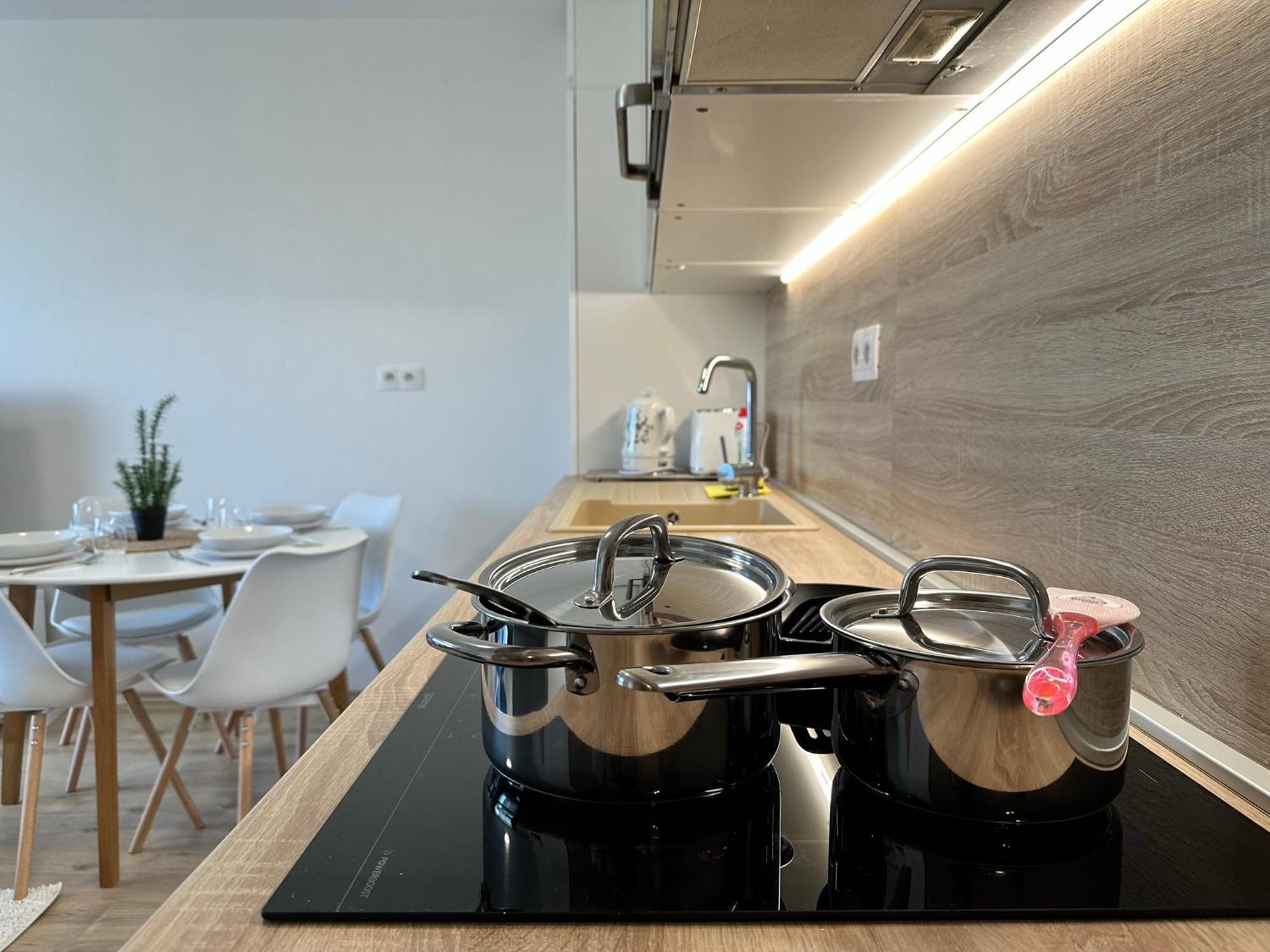 Novozariadeny Apartman Pri Starom Moste Bratislava Bagian luar foto