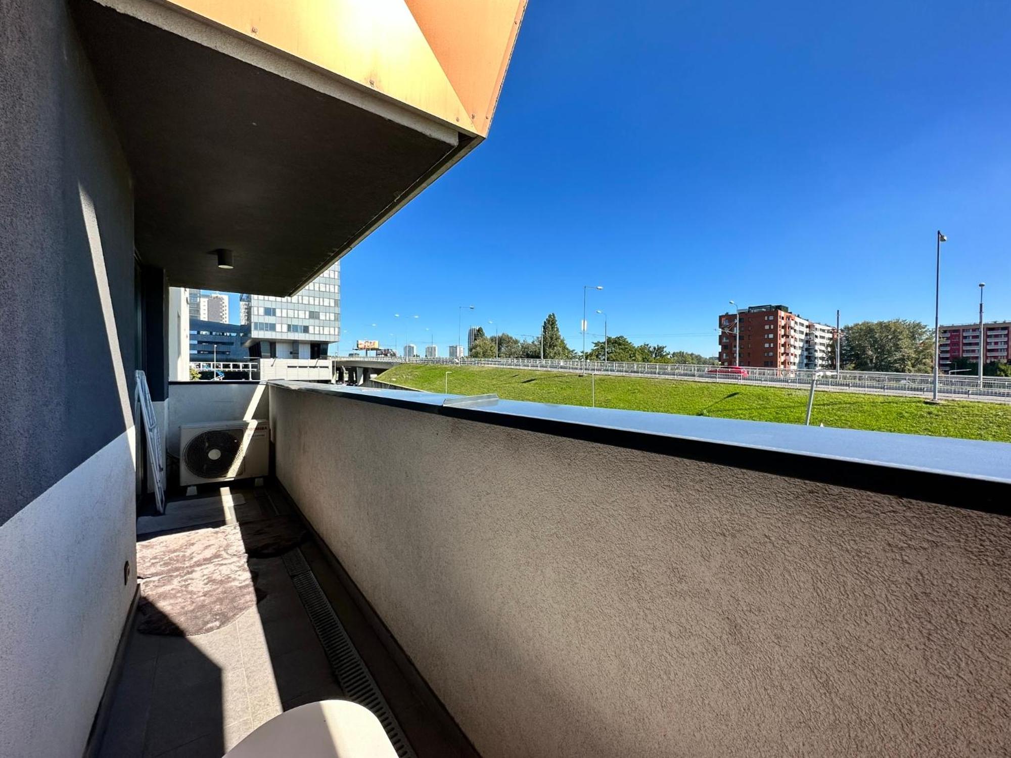 Novozariadeny Apartman Pri Starom Moste Bratislava Bagian luar foto